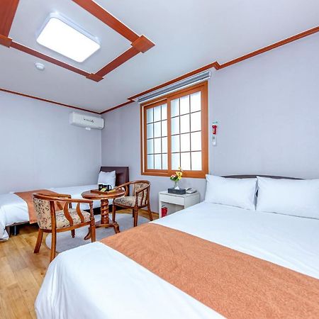 Charlie Hotel Jeju Extérieur photo