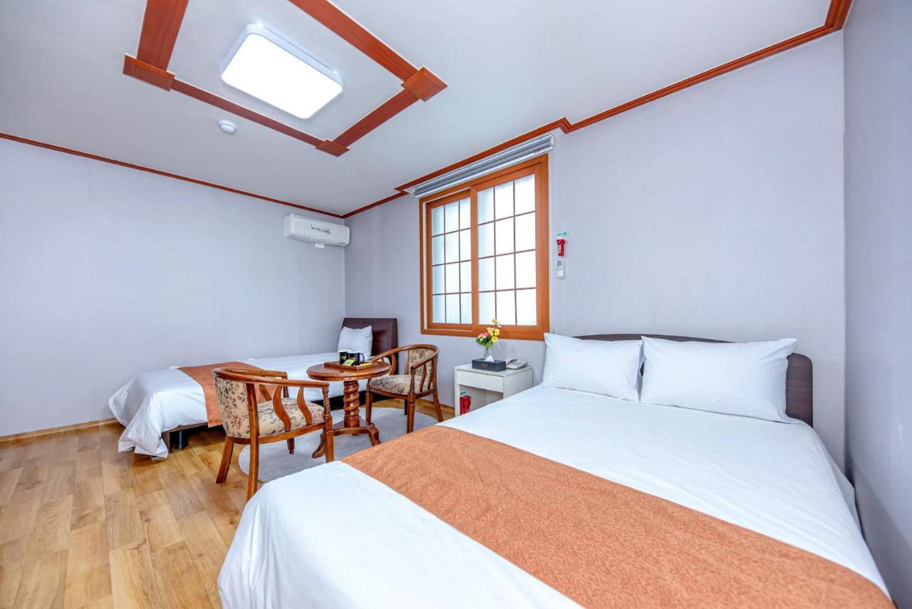 Charlie Hotel Jeju Extérieur photo