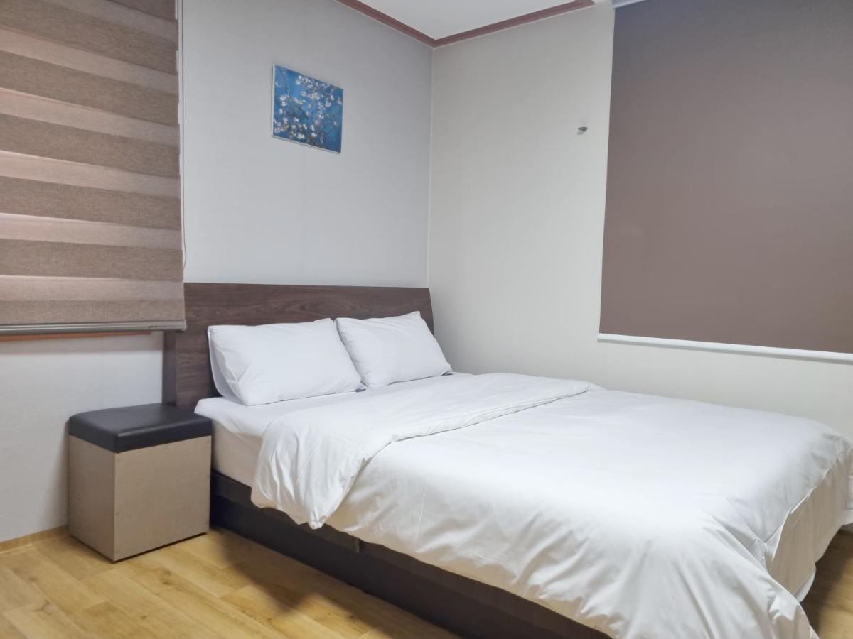 Charlie Hotel Jeju Extérieur photo