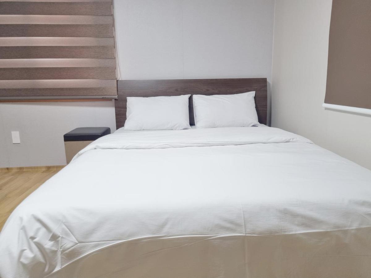 Charlie Hotel Jeju Extérieur photo