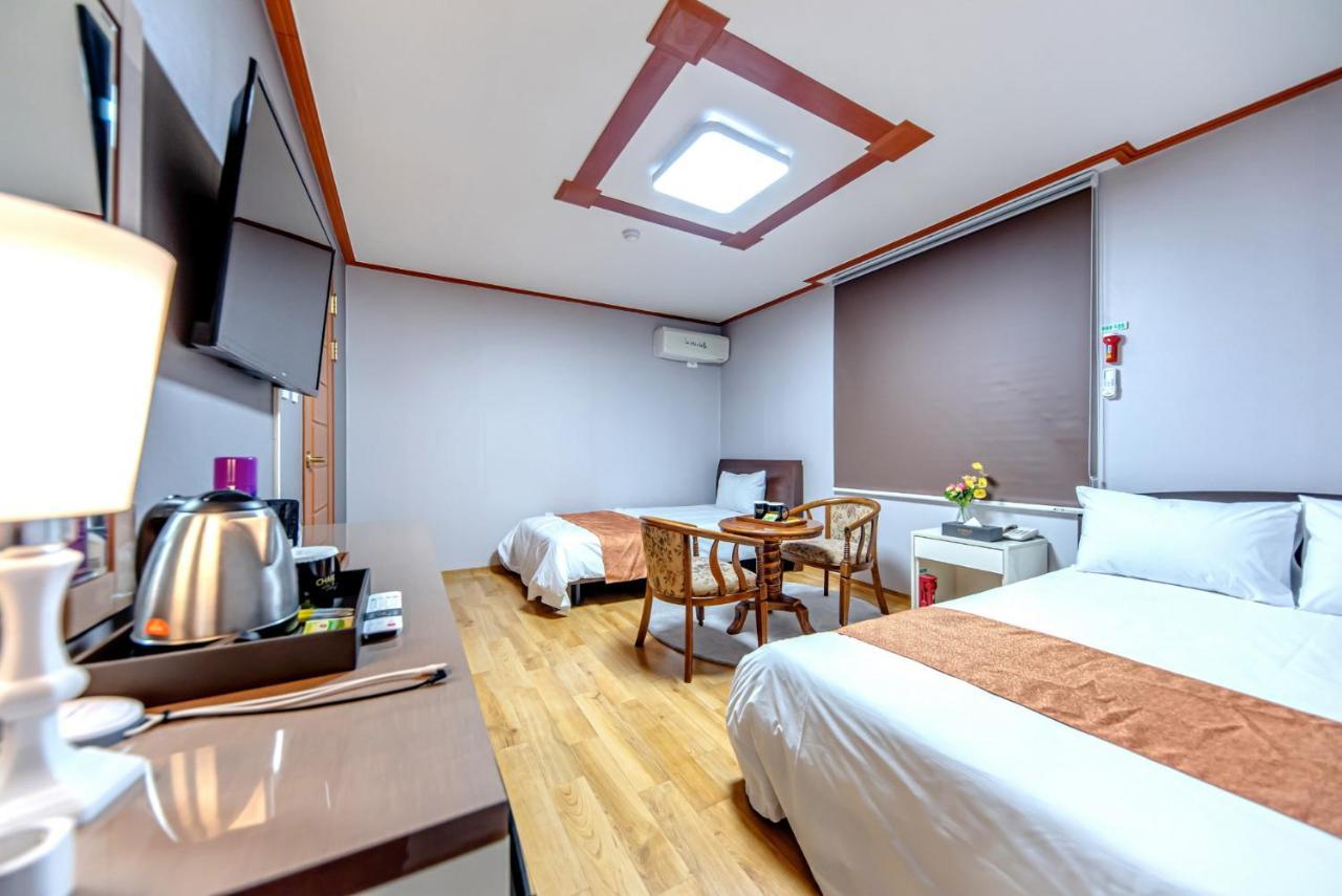 Charlie Hotel Jeju Extérieur photo