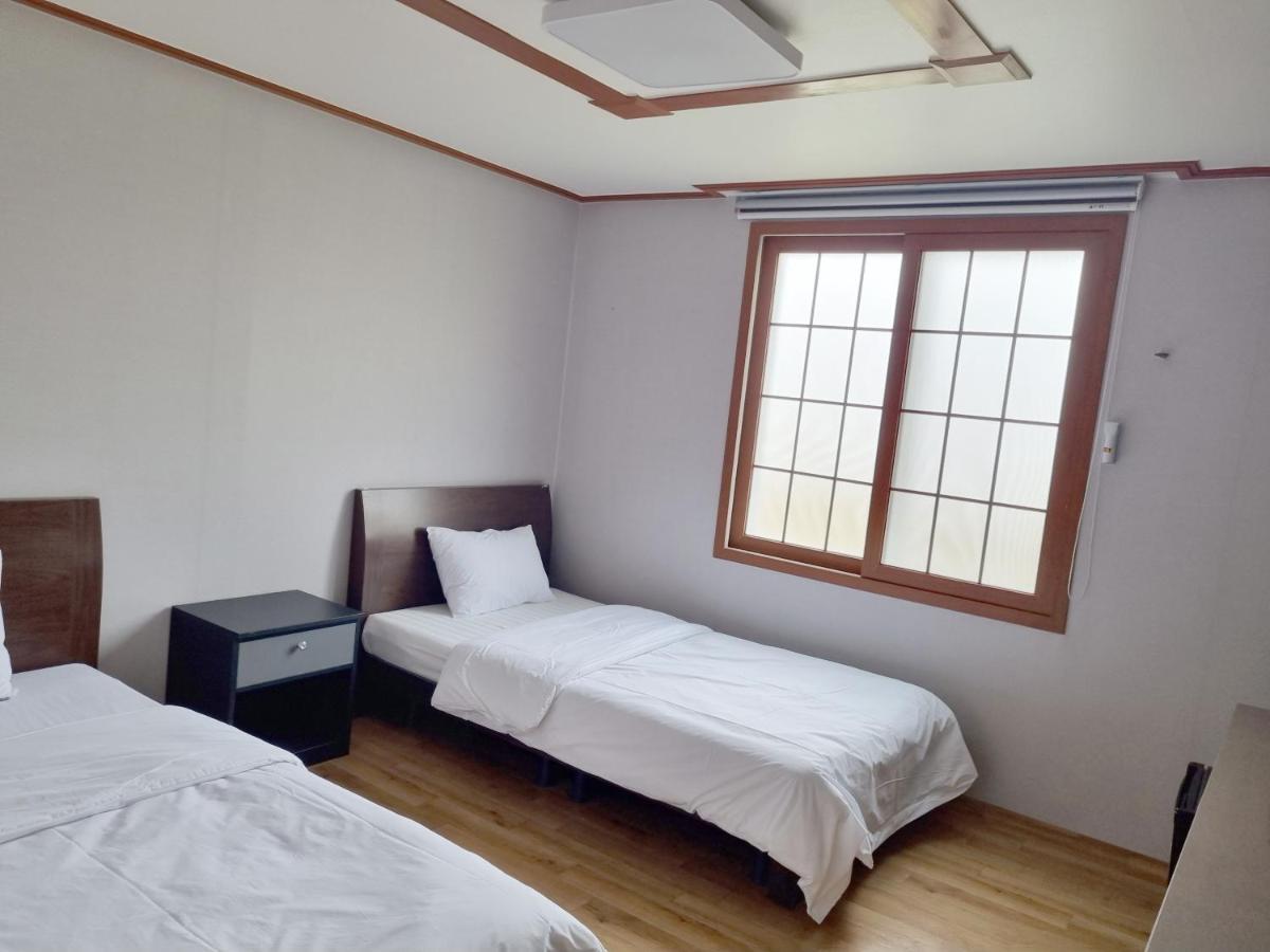 Charlie Hotel Jeju Extérieur photo