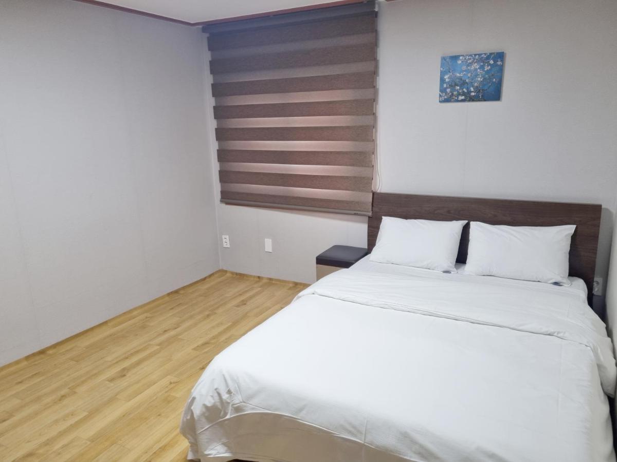 Charlie Hotel Jeju Extérieur photo