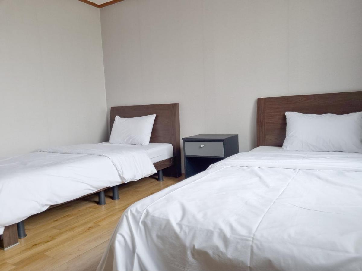 Charlie Hotel Jeju Extérieur photo