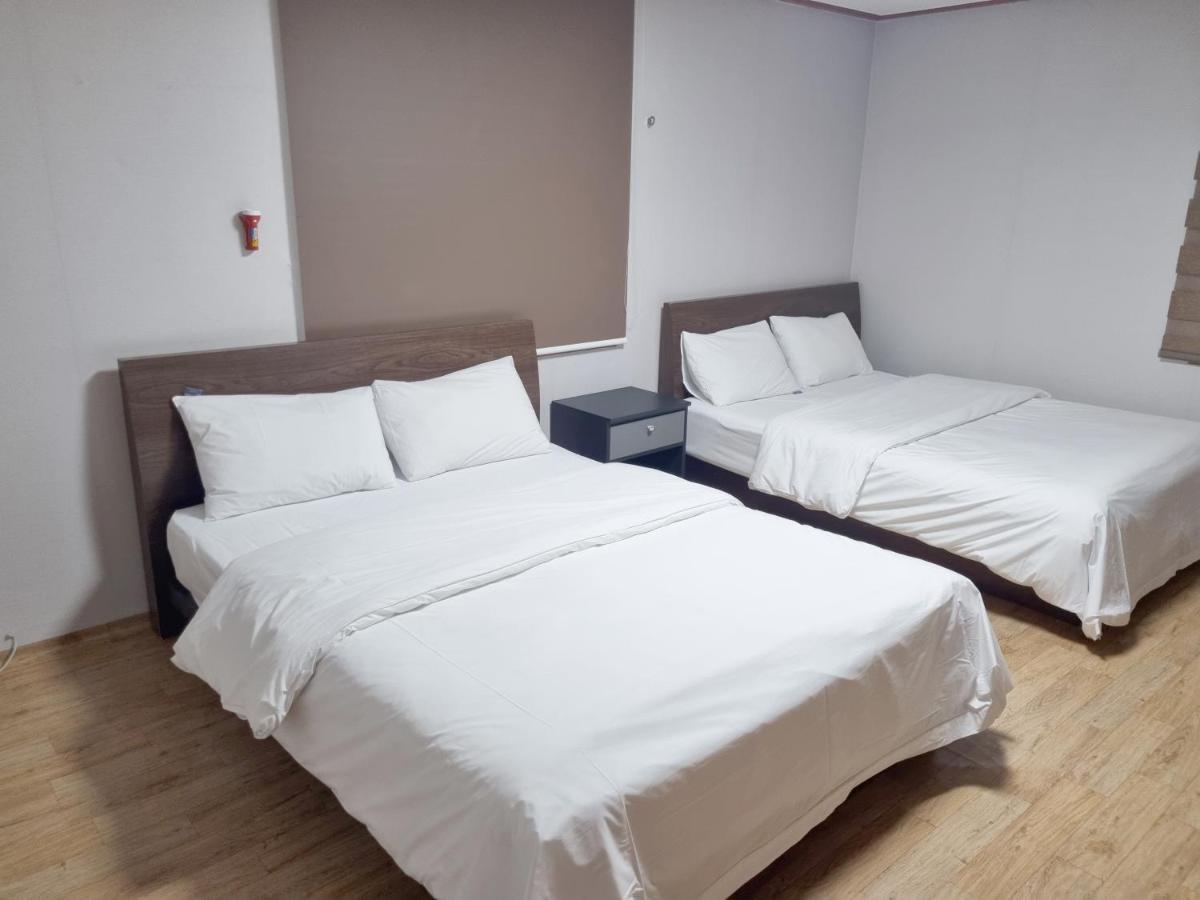 Charlie Hotel Jeju Extérieur photo