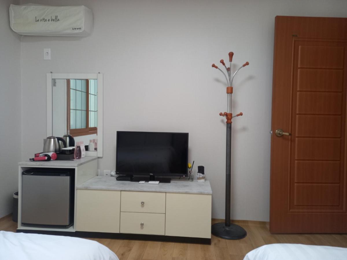 Charlie Hotel Jeju Extérieur photo